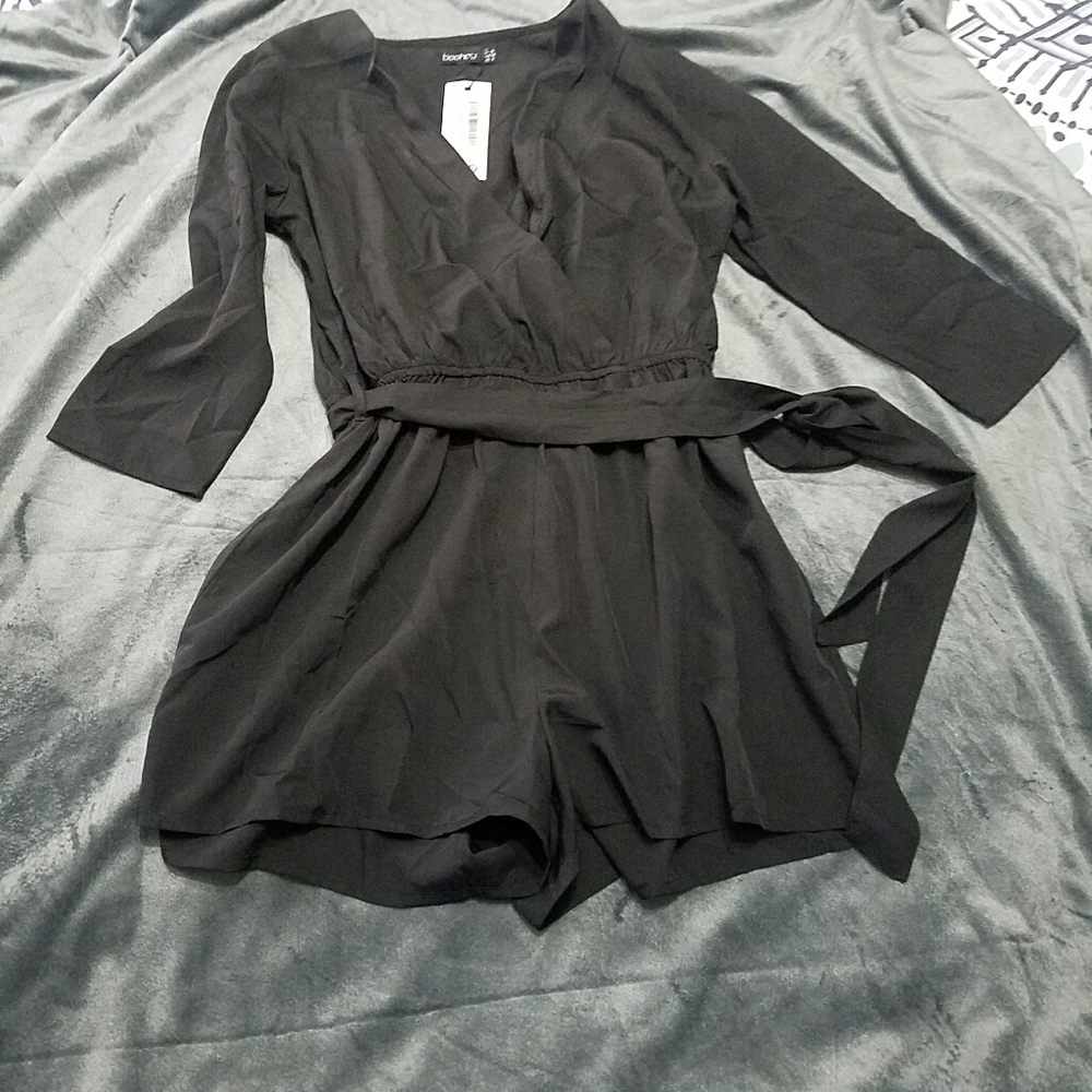 3 ROMPERS - Picture 2 of 9